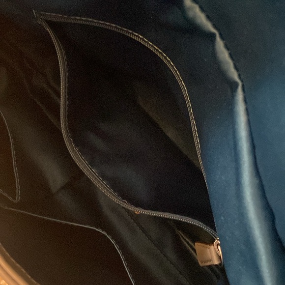 Beautiful Gray Coach Soft Leather Purse - Picture 7 of 8